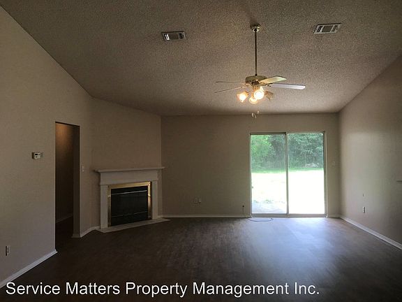 3rd image of 3588 Stratford Ln