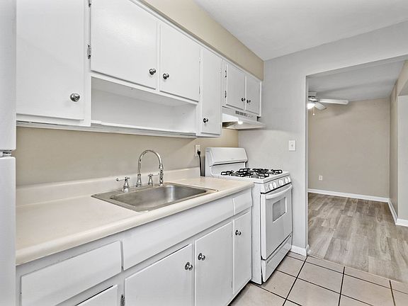 2nd image of 11515-11523 Frankstown Rd #3C