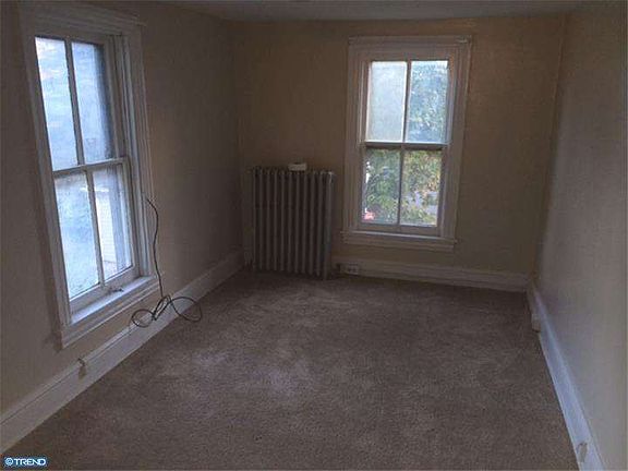 3rd image of 313 N York St