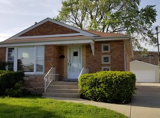 7256 W Howard St, Niles, IL 60714