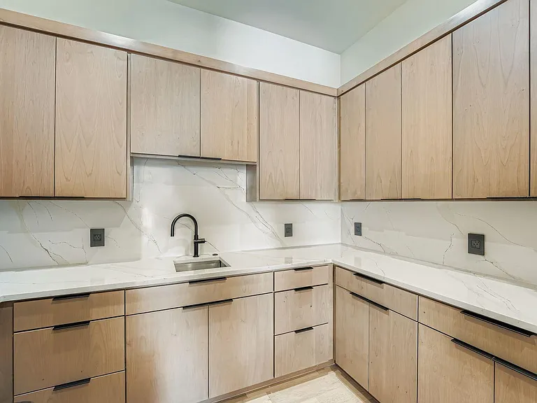 6412 Lantern View Dr — Photo 28