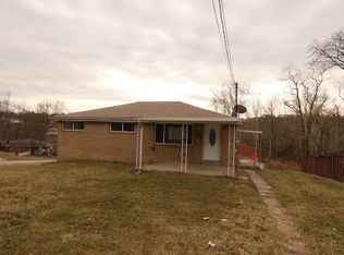 9886 Joan Dr, North Huntingdon, PA