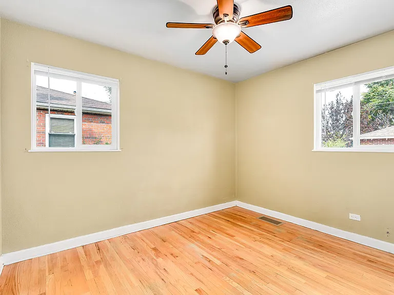 3208 Niagara St — Photo 12