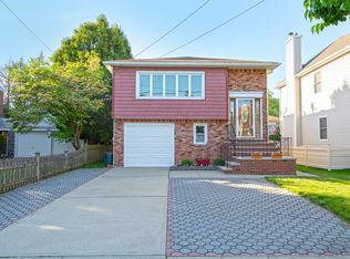 1607 Belmont Ave, New Hyde Park, NY 11040
