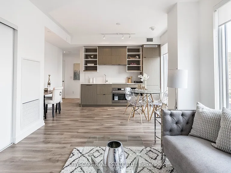 20 Edward St N #1302 — Photo 7