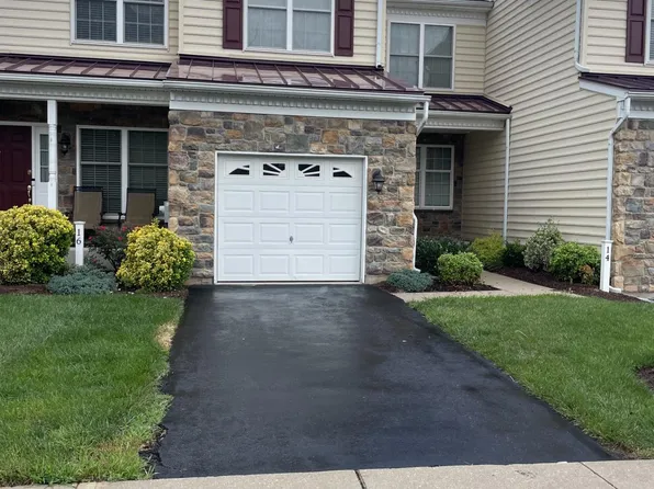 14 Barley Glenn Ct, Hockessin, DE 19707