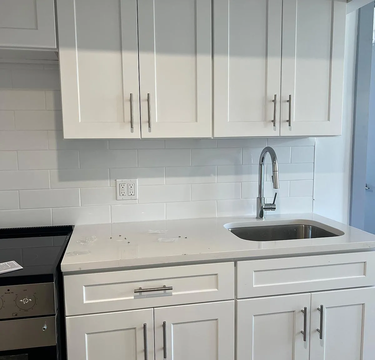 2 bed, 800 sqft, $3,058 — Photo 1