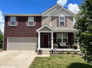 6786 Brittany Oak Dr, Louisville, KY 40229