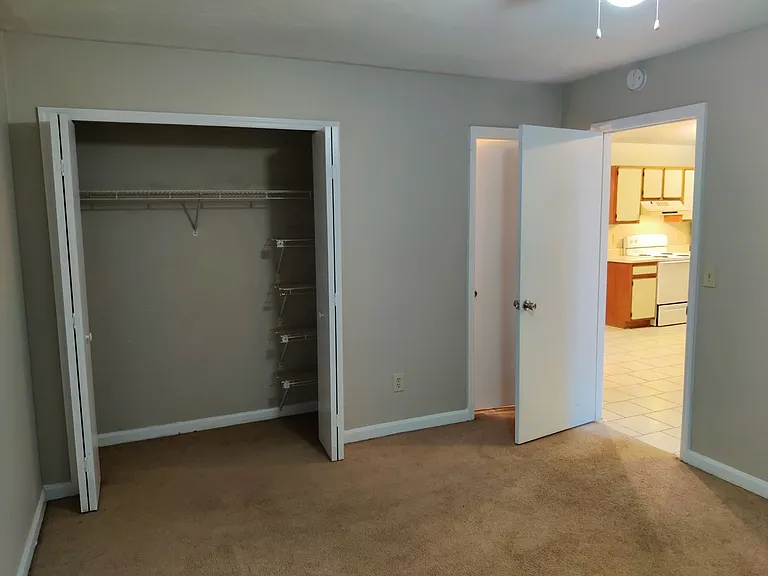 905 Tomahawk Ct — Photo 13
