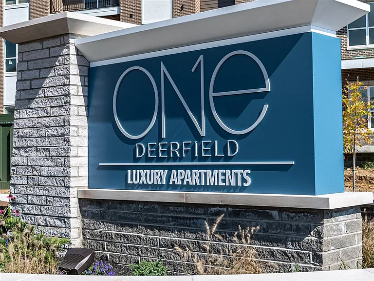 One Deerfield — Photo 7