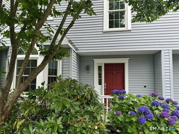 378 Meridian Street Ext APT 28, Groton, CT 06340