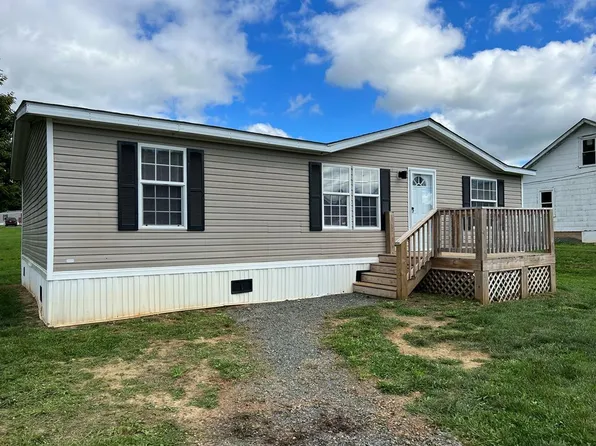 652 Carrollwood Dr, Woodlawn, VA 24381