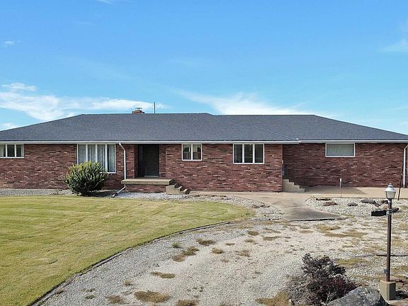 3rd image of 469 Oat Rd