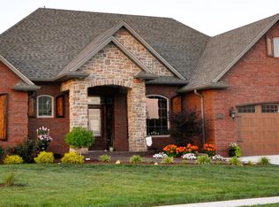806 Cutters Corner Ln, Columbia, MO 65201