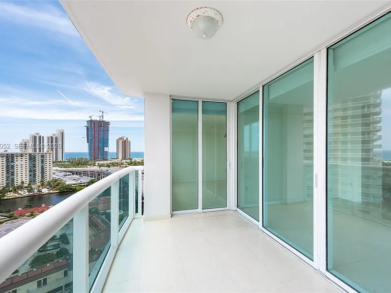 19400 Turnberry Way #1621 — Photo 3
