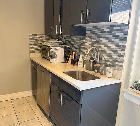 5th image of 200 Hart Blvd APT 3G