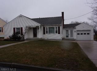 406 E Christiana St, Martinsburg, PA