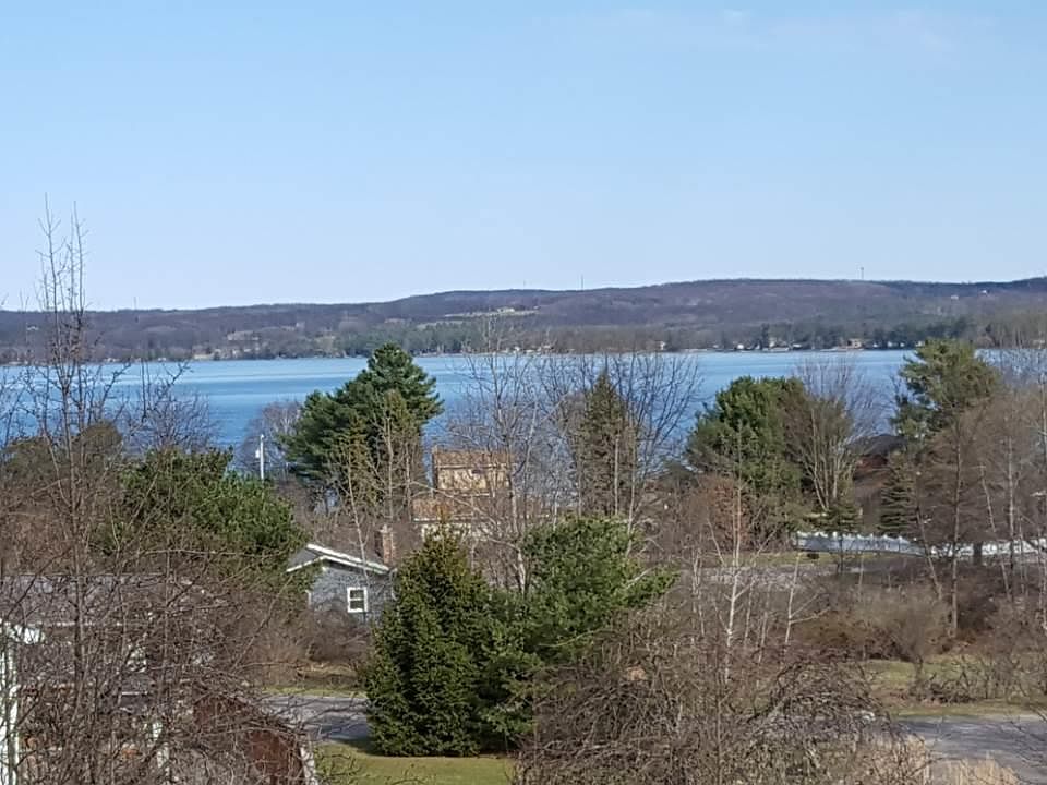 1st image of 12028 Crescent Ct