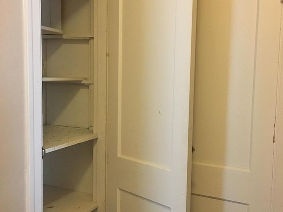 5th image of 7510 Roosevelt Way NE APT 1