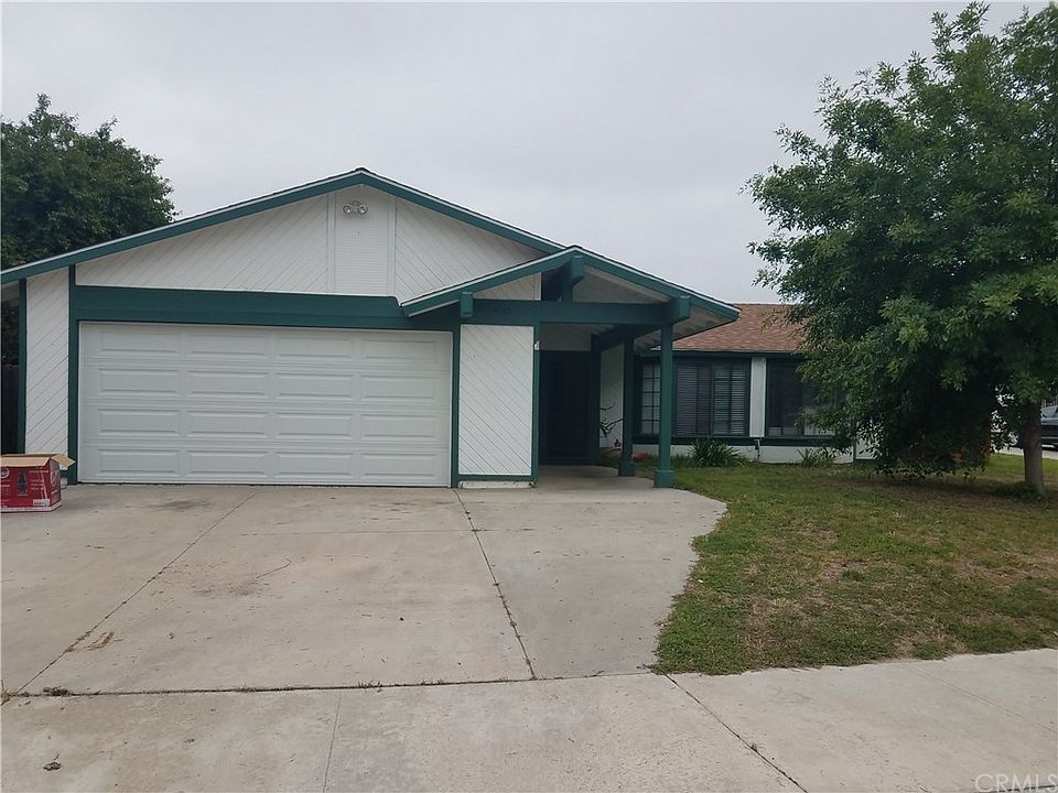 1st image of 460 Cambridge Dr