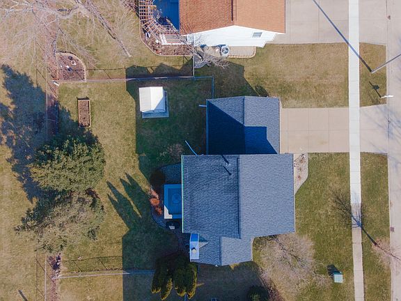 3rd image of 1208 Cadwell Dr