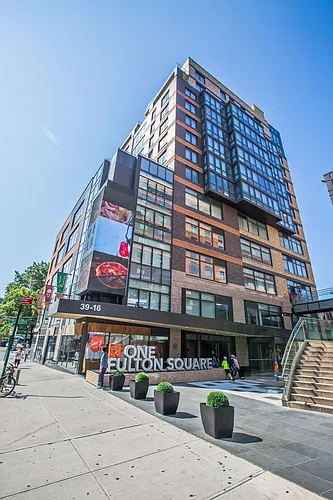 3916 Prince St Photo 1