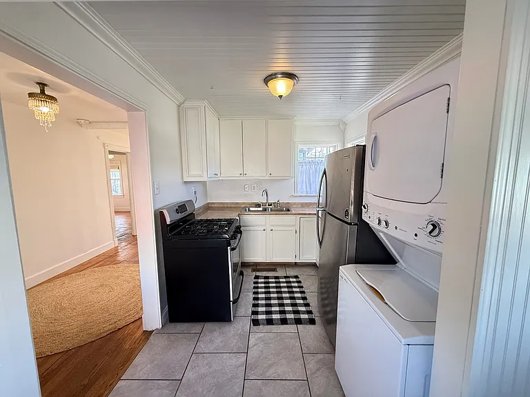730 S Littler Ave — Photo 8