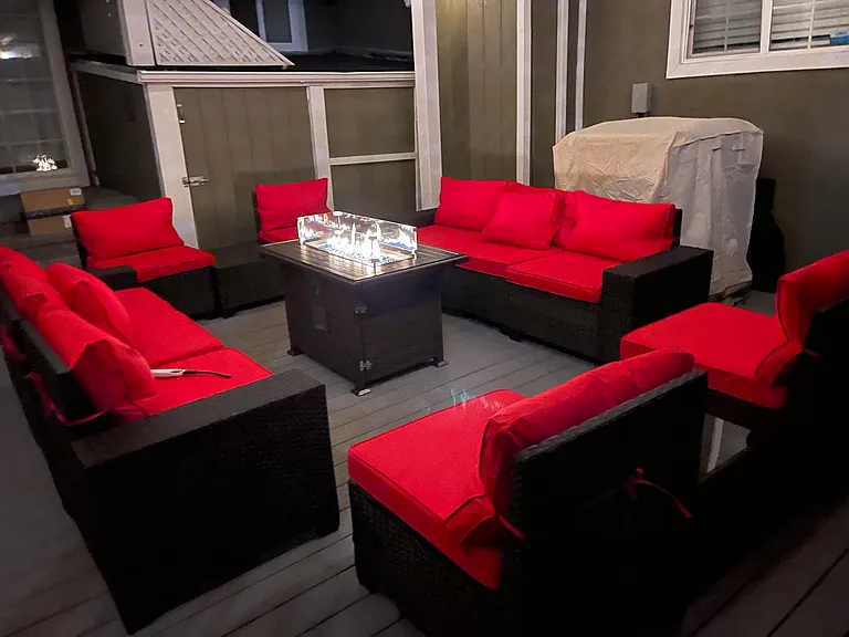 555 Claremont Dr — Photo 21