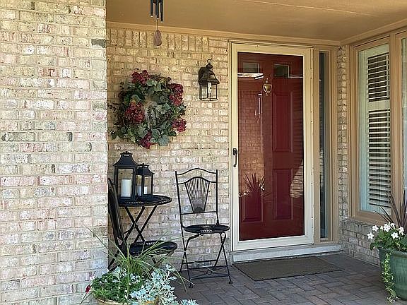 Beautiful paved entry