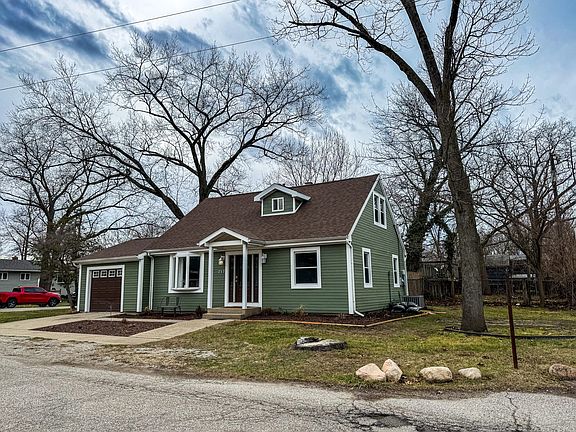 2nd image of 217 Loran Rd