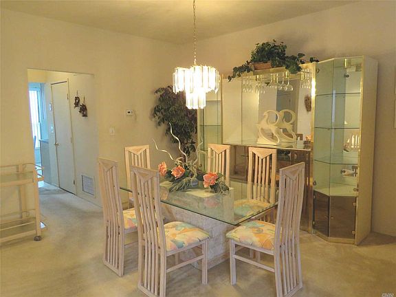 5th image of 860 Birchwood Park Dr