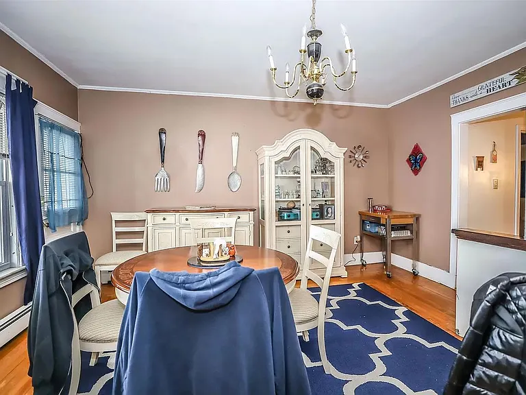 728 Dix St — Photo 4