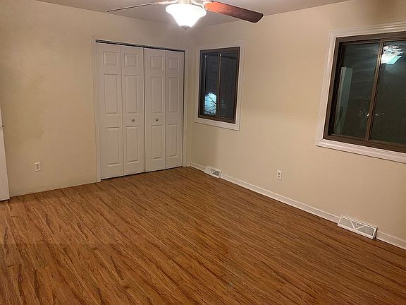 4th image of 286 E Woodlawn Road