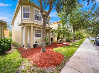 2566 SE Pineland Dr, Port Saint Lucie, FL 34952