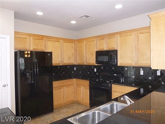 5th image of 7204 Burnett Ave