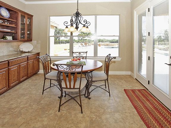 Bright breakfast nook 