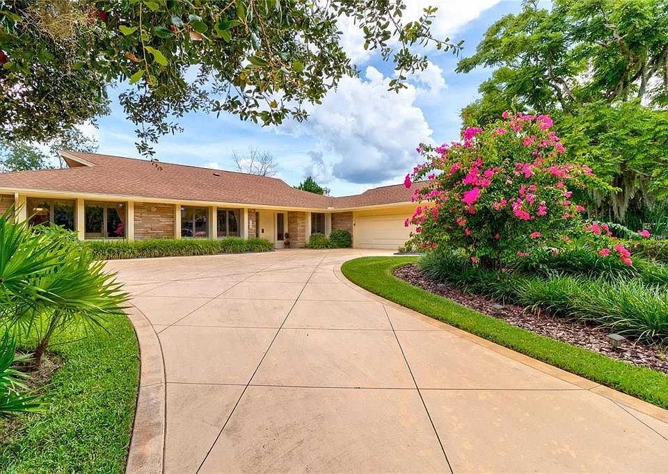 1st image of 814 Staghorn Ct