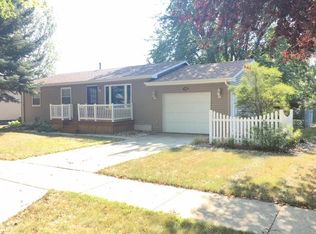 1230 Casper Ave, Aberdeen, SD 57401