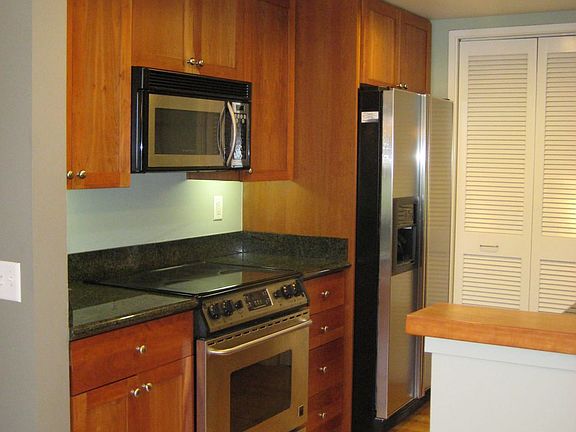 4th image of 1800 Washington St APT 110A