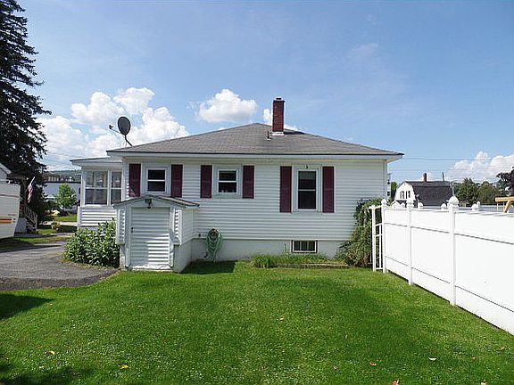 3rd image of 642 King St
