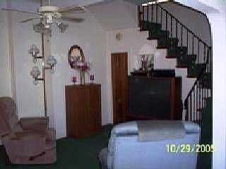 2nd image of 2133 Croft St