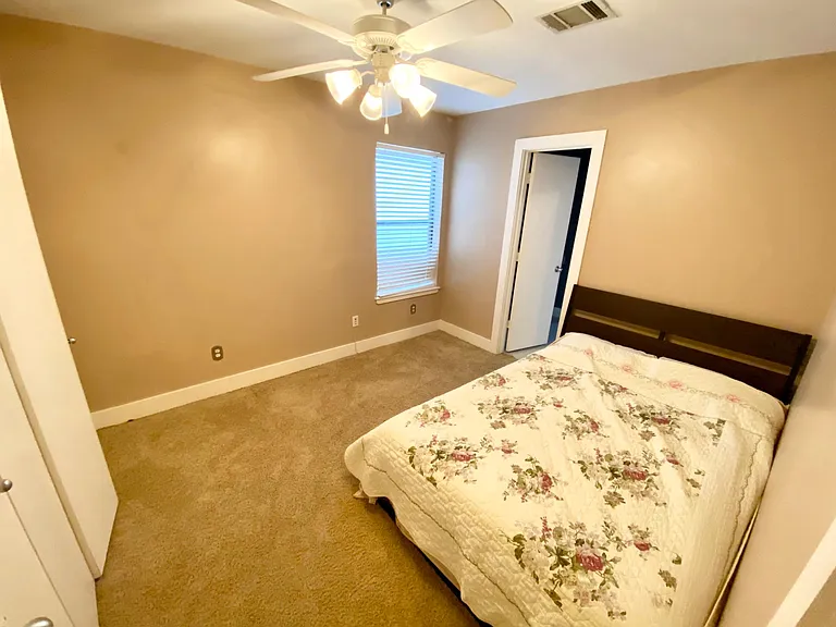 9818 Meredith Elise Ct — Photo 26