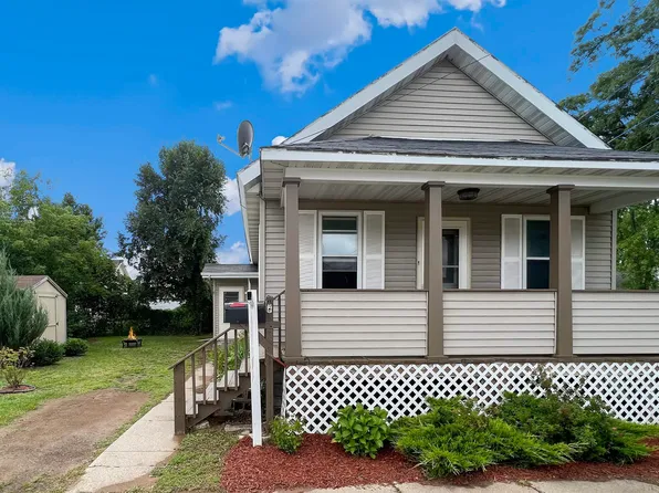 2605 15th St, Menominee, MI 49858