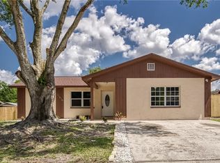 11210 Garfield Ct, Seffner, FL 33584