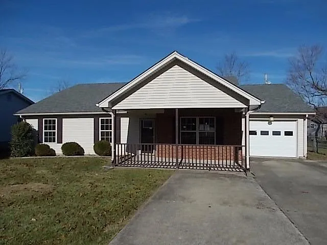 344 Green Fields Ln photo 1