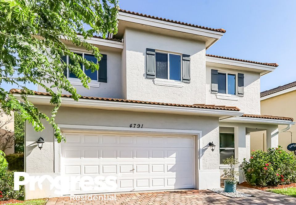 1st image of 4791 Foxtail Palm Ct