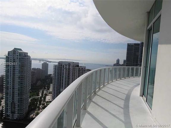 2nd image of 300 S Biscayne Blvd APT 4004