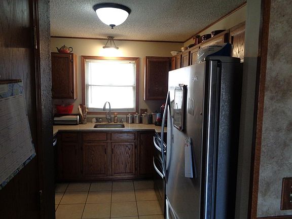 3rd image of 1413 Cherry Ln