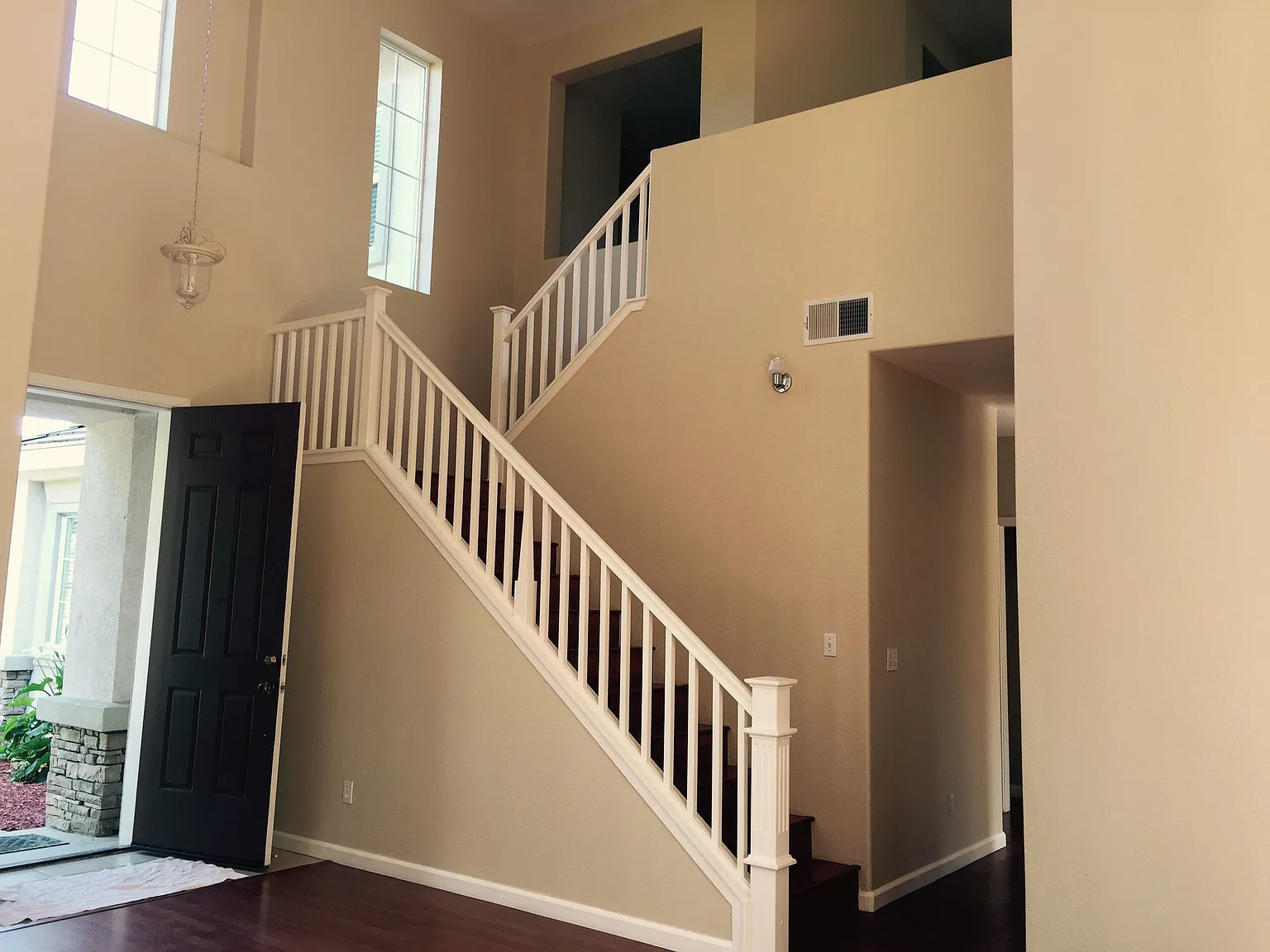 1841 Geranium Way photo 1
