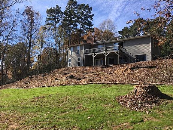 2nd image of 109 Lucas Ln